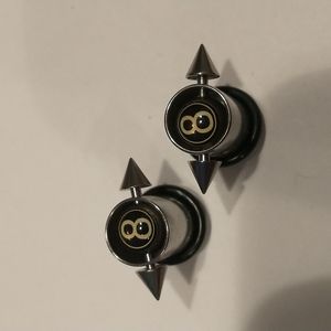 Stainless steel spinning 8 ball tunnels